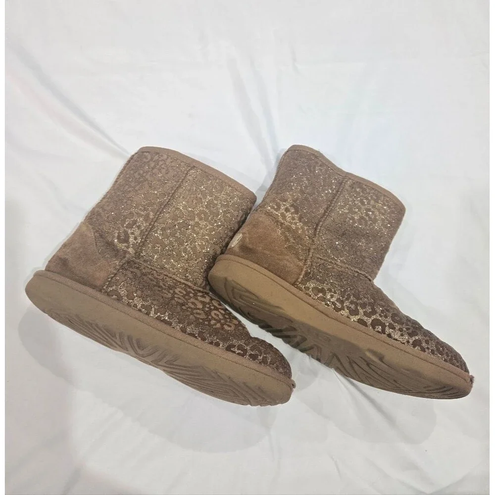 Ugg Classic II Glitter Leopard Boots Size 4